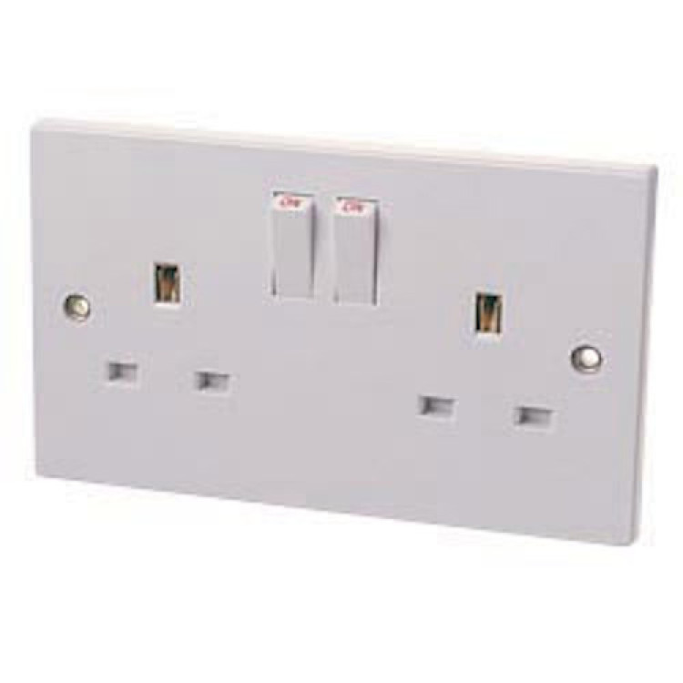 2G 13A Switch Socket Asta